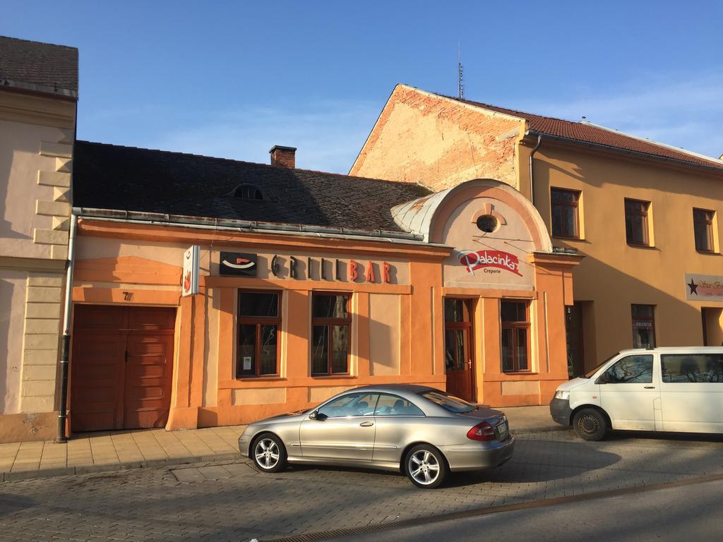 Grillbar Penzion&Restaurant Spišská Nová Ves Exterior foto