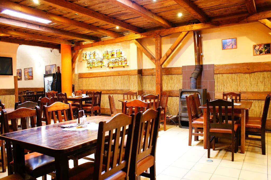 Grillbar Penzion&Restaurant Spišská Nová Ves Exterior foto